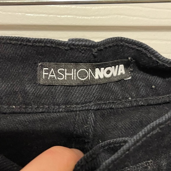 Fashion Nova Jeans size 11 (W 30) - Picture 5 of 8